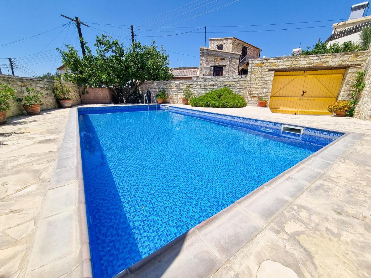 Skarinou'S Landhouse Poolside Heaven Apartment Zewnętrze zdjęcie
